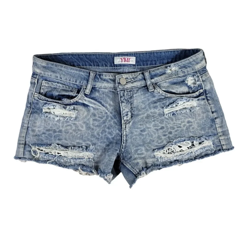 YMI Wanna Betta Butt Low-Rise Distressed Frayed Hem Denim Shorts Size 11